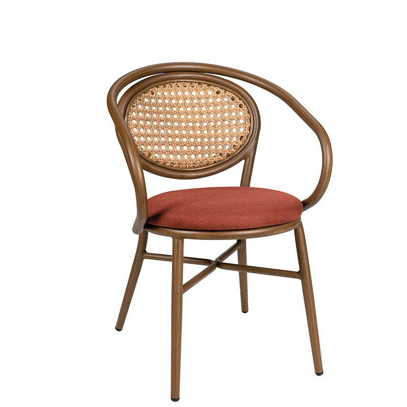Silla Dallas negro respaldo y asiento tapizado rojo