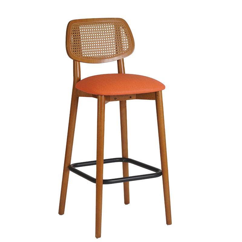 banqueta-croacia-cedro-asiento-tapizado-teja baqueta Croacia en madera de Haya barnizado Cedro